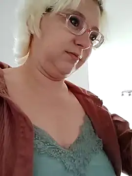 VikaKing online show from October 16, 9:32 am