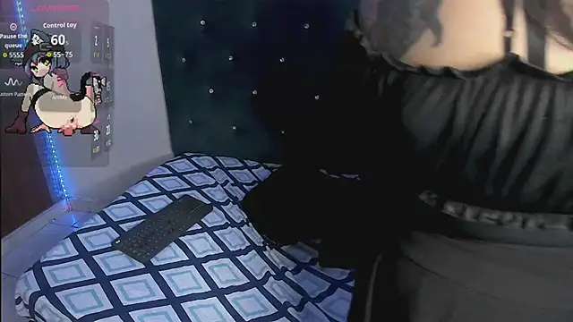 keith cute online show from June 9, 1:56 pm