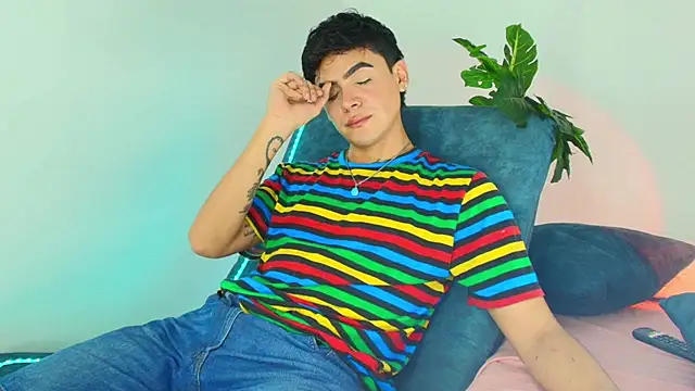 CamiiGuzmanX online show from December 3, 9:24 pm