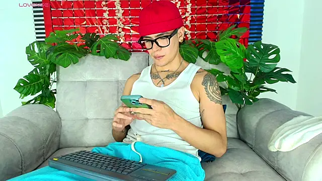 Snapshot of CamiiGuzmanX chatting on February 20, 9:26 pm CamiiGuzmanX online show from February 20, 9:26 pm