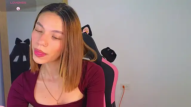 AntonellaaRossii online show from July 26, 1:29 pm