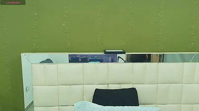 Snapshot of gisell_gomez chatting on September 24, 12:08 pm gisell gomez online show from September 24, 12:08 pm