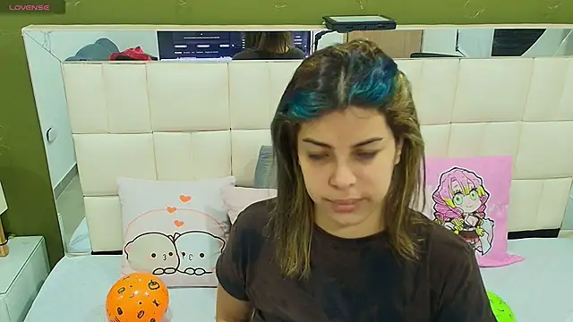 Snapshot of gisell_gomez chatting on October 19, 12:06 pm gisell gomez online show from October 19, 12:06 pm