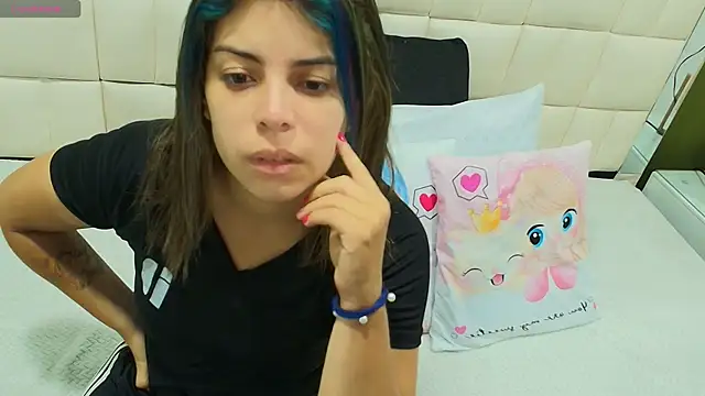 Snapshot of gisell_gomez chatting on October 23, 12:04 pm gisell gomez online show from October 23, 12:04 pm