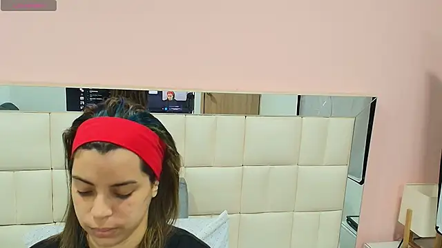 Snapshot of gisell_gomez chatting on November 8, 12:16 pm gisell gomez online show from November 8, 12:16 pm