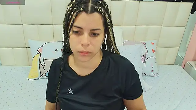 Snapshot of gisell_gomez chatting on November 29, 12:19 pm gisell gomez online show from November 29, 12:19 pm