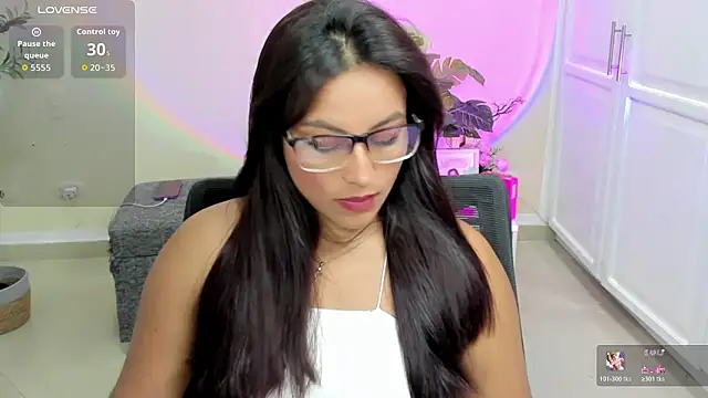 Cameroon-Diaz online show from March 2, 1:51 pm