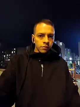 Snapshot of Thomasjons_ chatting on March 13, 1:34 am Thomasjons online show from March 13, 1:34 am