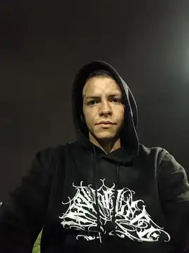 Snapshot of Thomasjons_ chatting on March 25, 12:49 am Thomasjons online show from March 25, 12:49 am