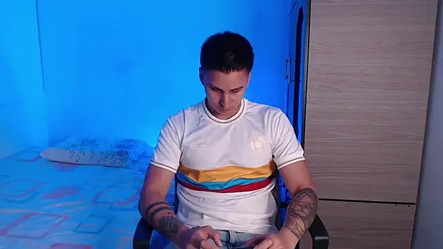 valentinosex1 online show from October 8, 9:45 pm