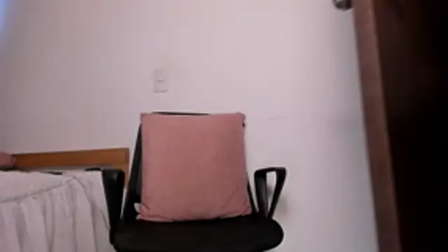 Snapshot of axel_davis_ chatting on November 3, 8:32 pm axel davis online show from November 3, 8:32 pm