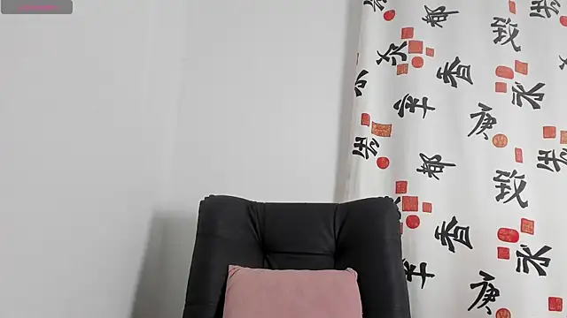 axel davis  online show from January 18, 2:37 am