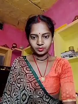 Snapshot of Hot_bbbb chatting on November 28, 8:33 pm Hot bbbb online show from November 28, 8:33 pm