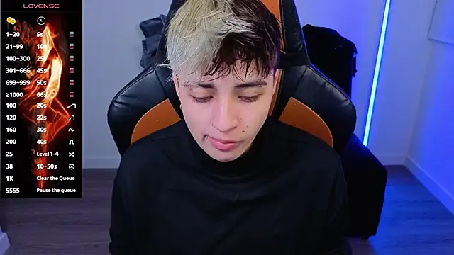 imlaiaaa online show from October 30, 4:03 am