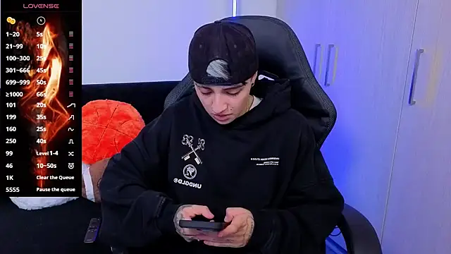 imlaiaaa online show from November 28, 9:17 pm