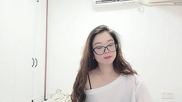 xiaoyan1314 online show from November 29, 4:32 pm