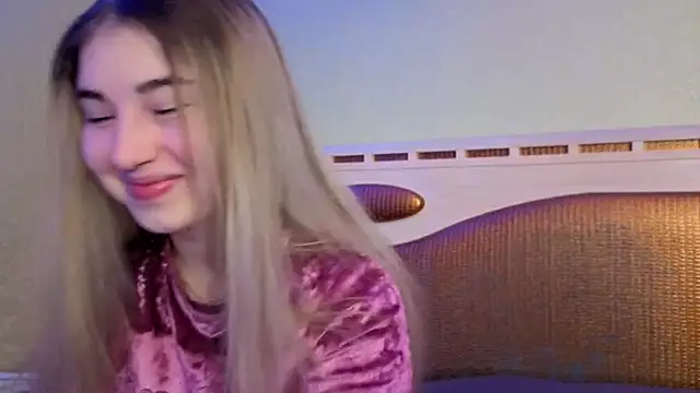 Snapshot of sugarskitty chatting on February 1, 2:43 am sugarskitty online show from February 1, 2:43 am