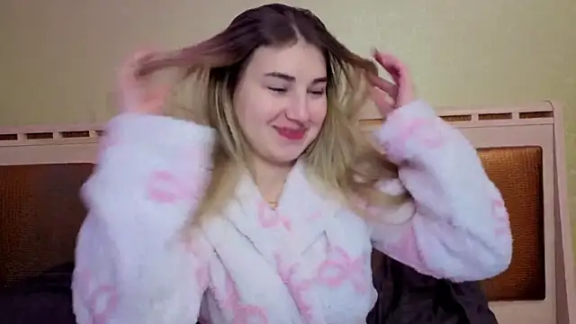 Snapshot of sugarskitty chatting on February 21, 2:40 pm sugarskitty online show from February 21, 2:40 pm