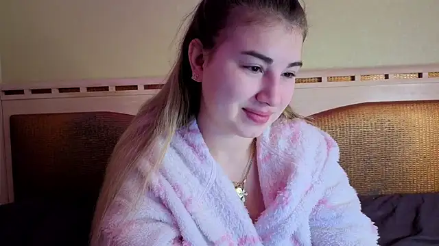 Snapshot of sugarskitty chatting on February 25, 12:04 pm sugarskitty online show from February 25, 12:04 pm