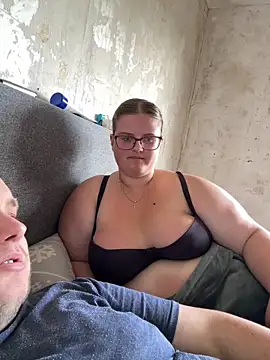 CurvyPaar2 online show from June 14, 12:18 pm