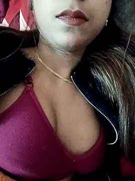 payalsharma95 online show from December 17, 4:24 pm