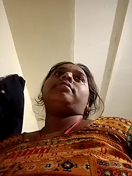 Hot crety online show from November 18, 1:04 pm