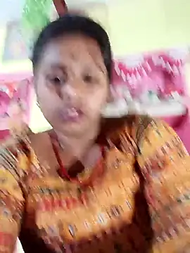 Snapshot of Hot_crety chatting on April 6, 6:36 am Hot crety online show from April 6, 6:36 am