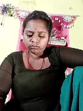 Snapshot of Hot_crety chatting on April 10, 11:09 pm Hot crety online show from April 10, 11:09 pm