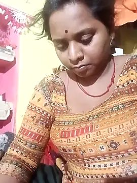 Snapshot of Hot_crety chatting on April 22, 7:59 pm Hot crety online show from April 22, 7:59 pm