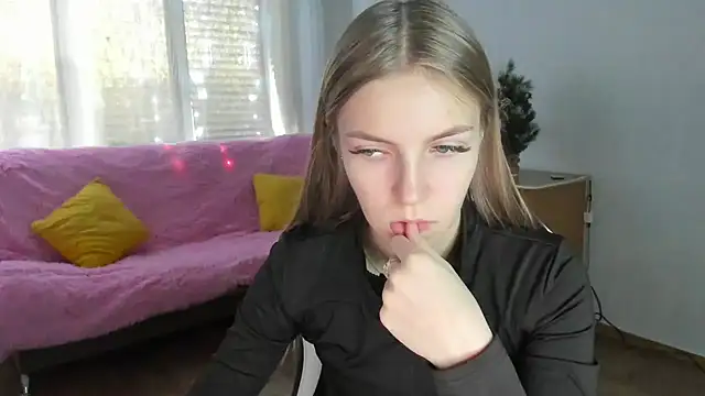 HitGyrl online show from February 4, 2:28 am