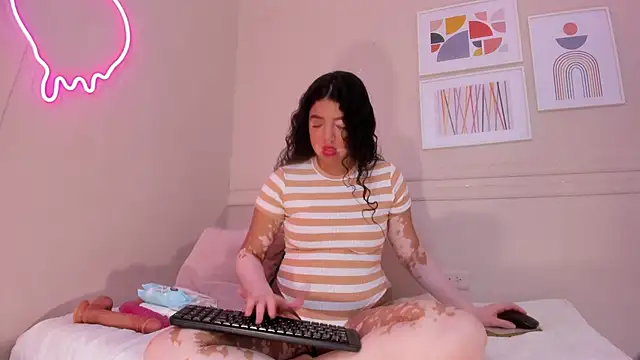  wendy x online show from March 13, 11:39 am