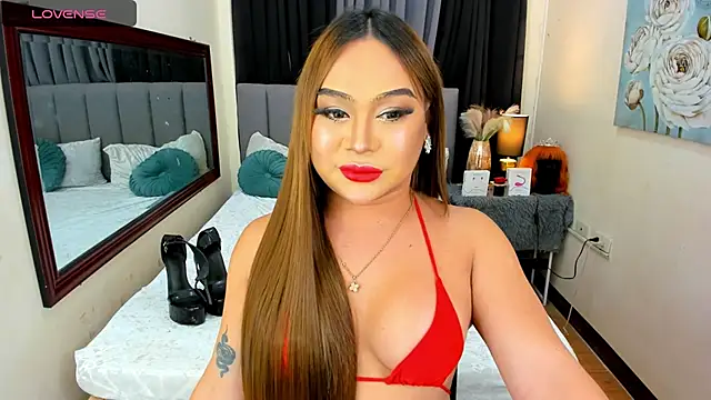Snapshot of ZiaFamurri chatting on May 10, 8:47 pm ZiaFamurri online show from May 10, 8:47 pm