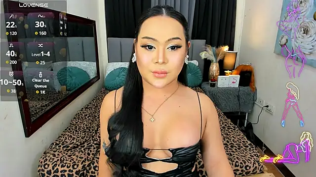 ZiaFamurri online show from June 19, 10:52 am
