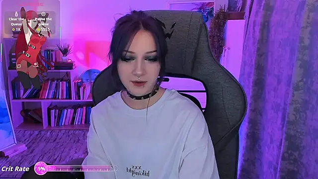 Snapshot of LiliLuna chatting on October 3, 3:09 pm LiliLuna online show from October 3, 3:09 pm