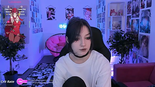 Snapshot of LiliLuna chatting on October 19, 4:07 pm LiliLuna online show from October 19, 4:07 pm