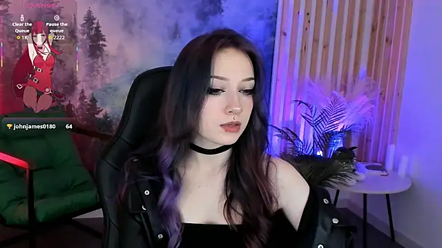 LiliLuna online show from November 6, 1:12 pm