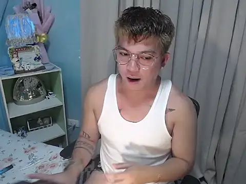Fuckboii intown online show from September 29, 11:59 am