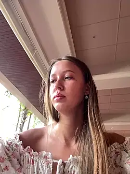 ElliRose online show from October 15, 2:01 am