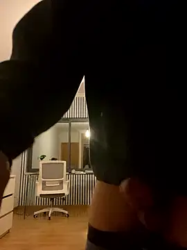 Snapshot of cumman789860 chatting on January 18, 6:12 pm cumman789860 online show from January 18, 6:12 pm