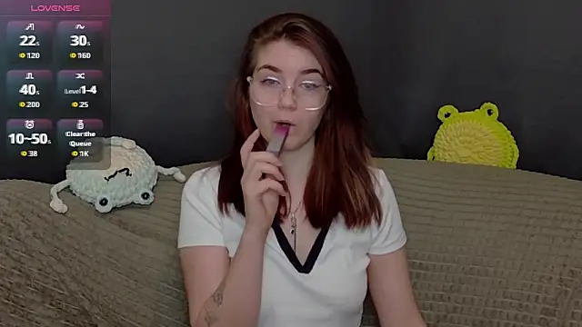 Snapshot of ElzaBlis chatting on November 28, 3:04 pm ElzaBlis online show from November 28, 3:04 pm