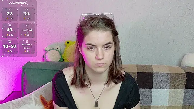 Snapshot of ElzaBlis chatting on April 17, 1:25 pm ElzaBlis online show from April 17, 1:25 pm