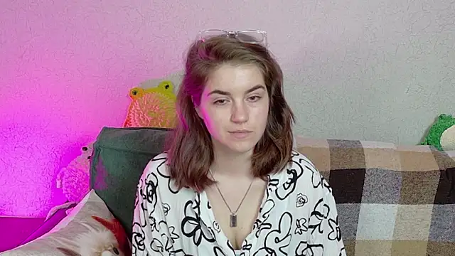Snapshot of ElzaBlis chatting on May 13, 1:19 pm ElzaBlis online show from May 13, 1:19 pm