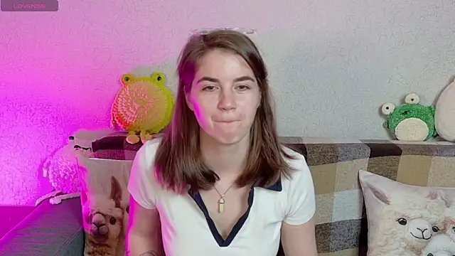 Snapshot of ElzaBlis chatting on June 17, 2:40 pm ElzaBlis online show from June 17, 2:40 pm