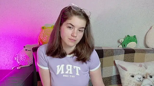 Snapshot of ElzaBlis chatting on June 18, 3:05 pm ElzaBlis online show from June 18, 3:05 pm