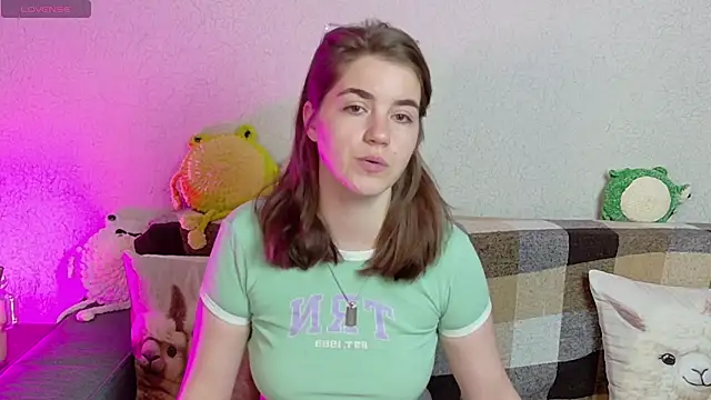 Snapshot of ElzaBlis chatting on July 2, 12:44 pm ElzaBlis online show from July 2, 12:44 pm