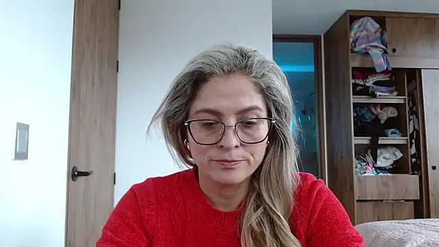 linda-mature43 online show from September 15, 6:52 pm