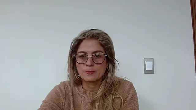 linda-mature43 online show from September 18, 2:30 pm