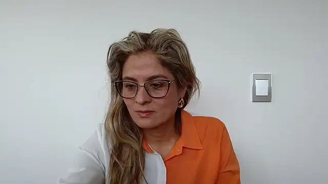 linda-mature43 online show from September 19, 3:24 pm