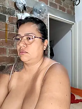 Snapshot of NARNYALABELLA chatting on March 17, 9:56 am NARNYALABELLA online show from March 17, 9:56 am