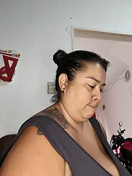 Snapshot of NARNYALABELLA chatting on June 8, 1:00 pm NARNYALABELLA online show from June 8, 1:00 pm